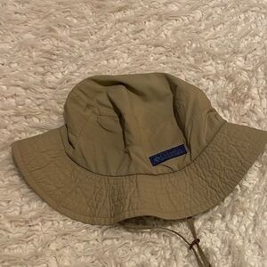 Unisex VNTG 90’s Columbia sportswear TanHiking Fishing Bucket Hat 55